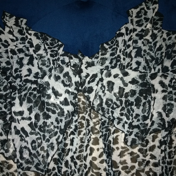 Pleated, Leopard Print Handkerchief-Cut Midi-Skirt - Picture 6 of 16